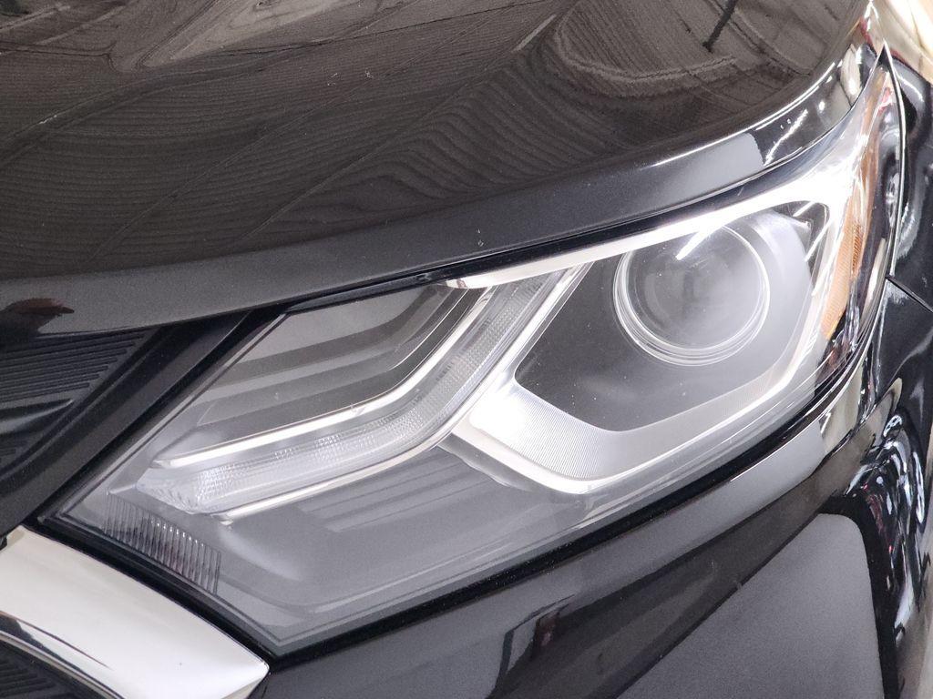 used 2021 Chevrolet Equinox car, priced at $14,725