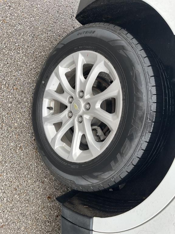 used 2020 Chevrolet Equinox car, priced at $15,040