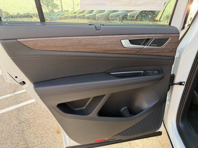 new 2026 Volkswagen Atlas car, priced at $54,142