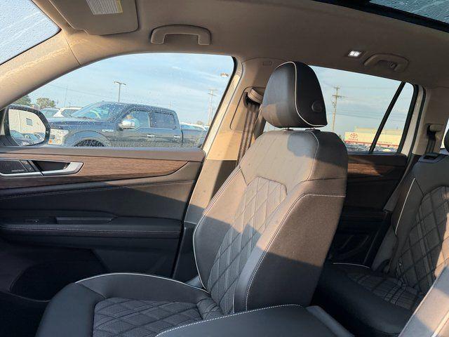 new 2026 Volkswagen Atlas car, priced at $54,142