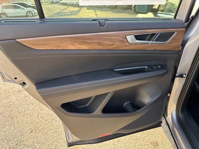 new 2026 Volkswagen Atlas car, priced at $45,222