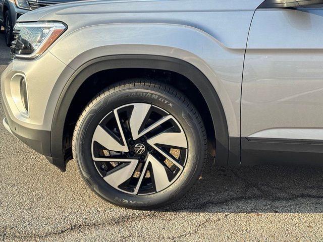 new 2026 Volkswagen Atlas car, priced at $45,222
