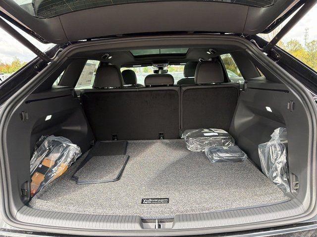 new 2026 Volkswagen Atlas Cross Sport car, priced at $43,679