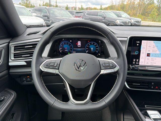 new 2026 Volkswagen Atlas Cross Sport car, priced at $43,679