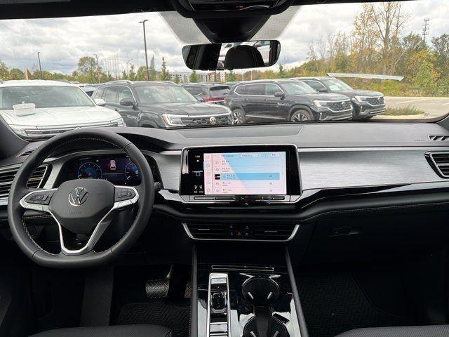 new 2026 Volkswagen Atlas Cross Sport car, priced at $43,679