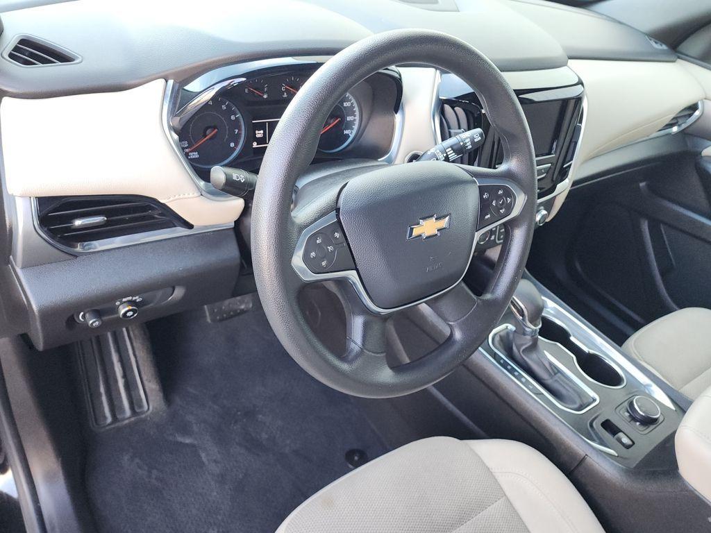 used 2022 Chevrolet Traverse car, priced at $24,620
