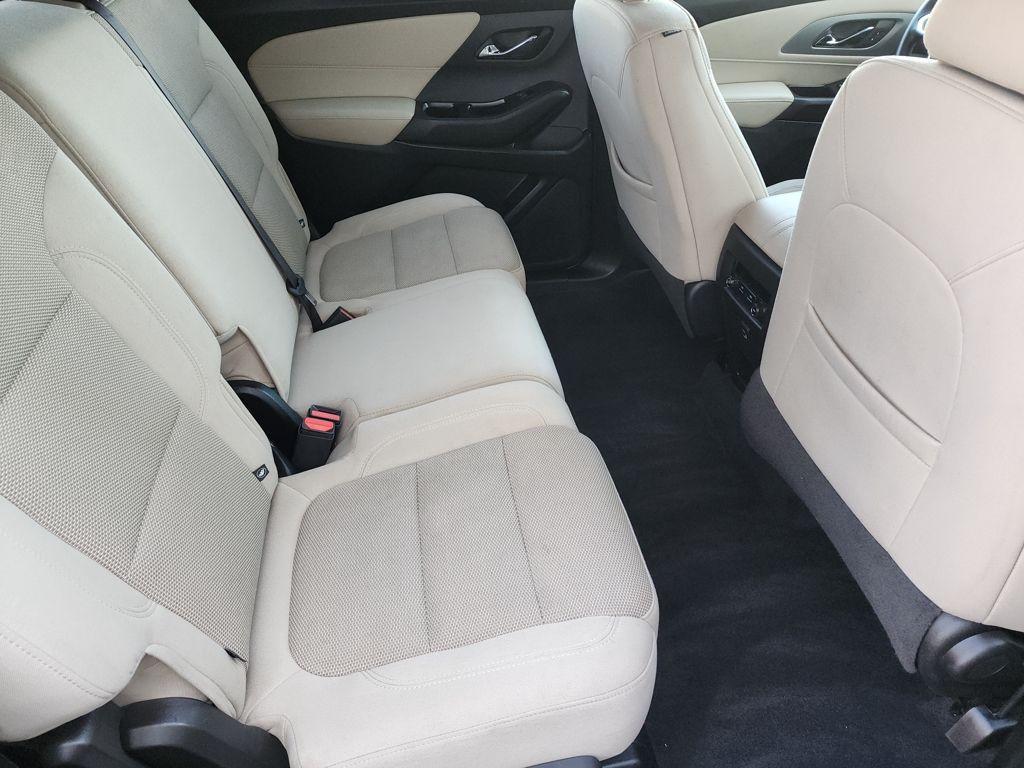 used 2022 Chevrolet Traverse car, priced at $24,620