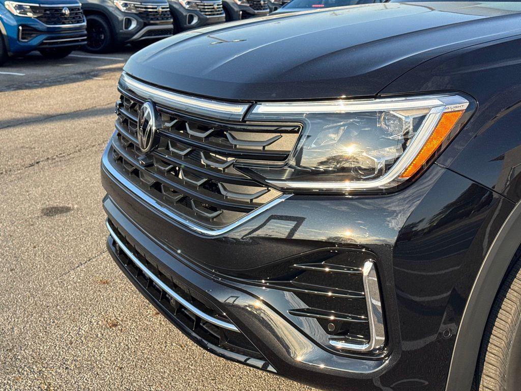 new 2026 Volkswagen Atlas car, priced at $53,705