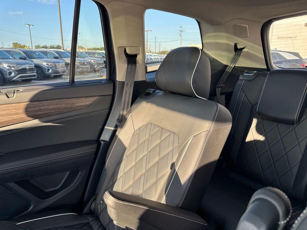 new 2026 Volkswagen Atlas car, priced at $53,705