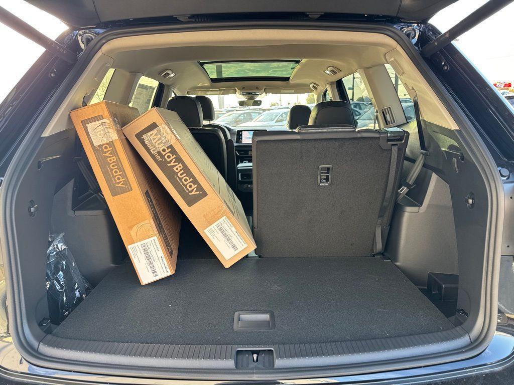 new 2026 Volkswagen Atlas car, priced at $53,705