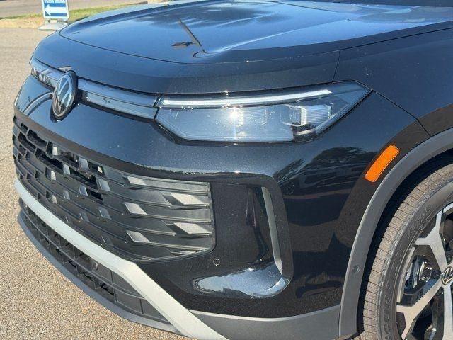 new 2025 Volkswagen Tiguan car, priced at $34,935