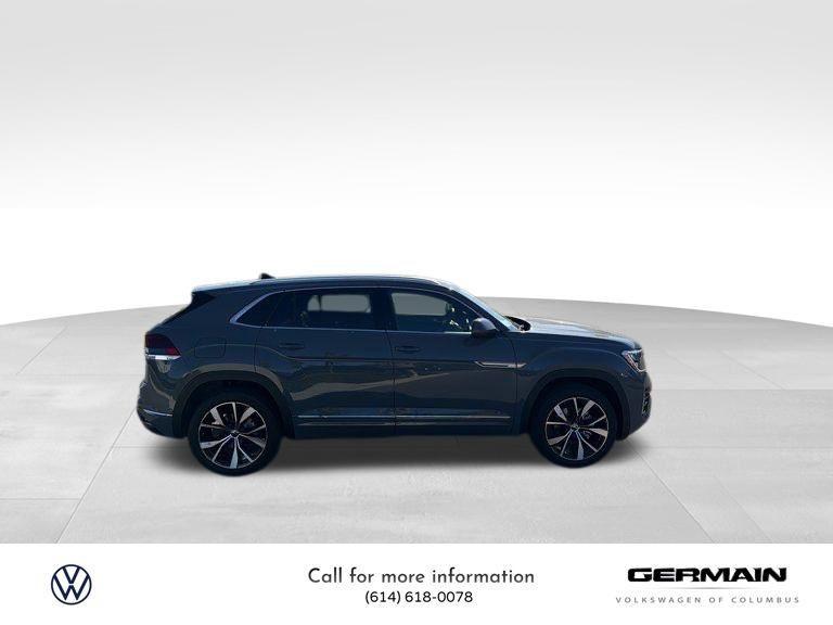new 2026 Volkswagen Atlas Cross Sport car, priced at $53,684