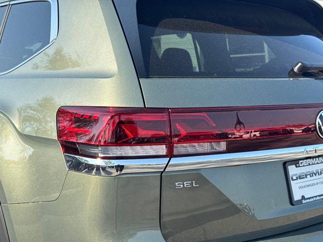 new 2025 Volkswagen Atlas car, priced at $48,301