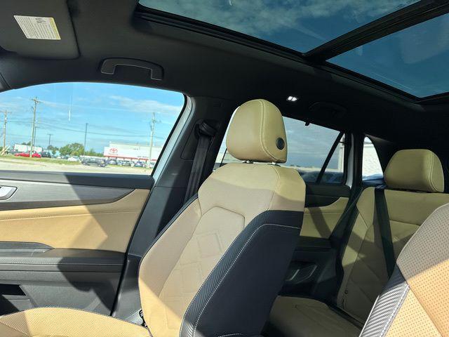 new 2026 Volkswagen Atlas Cross Sport car, priced at $46,908