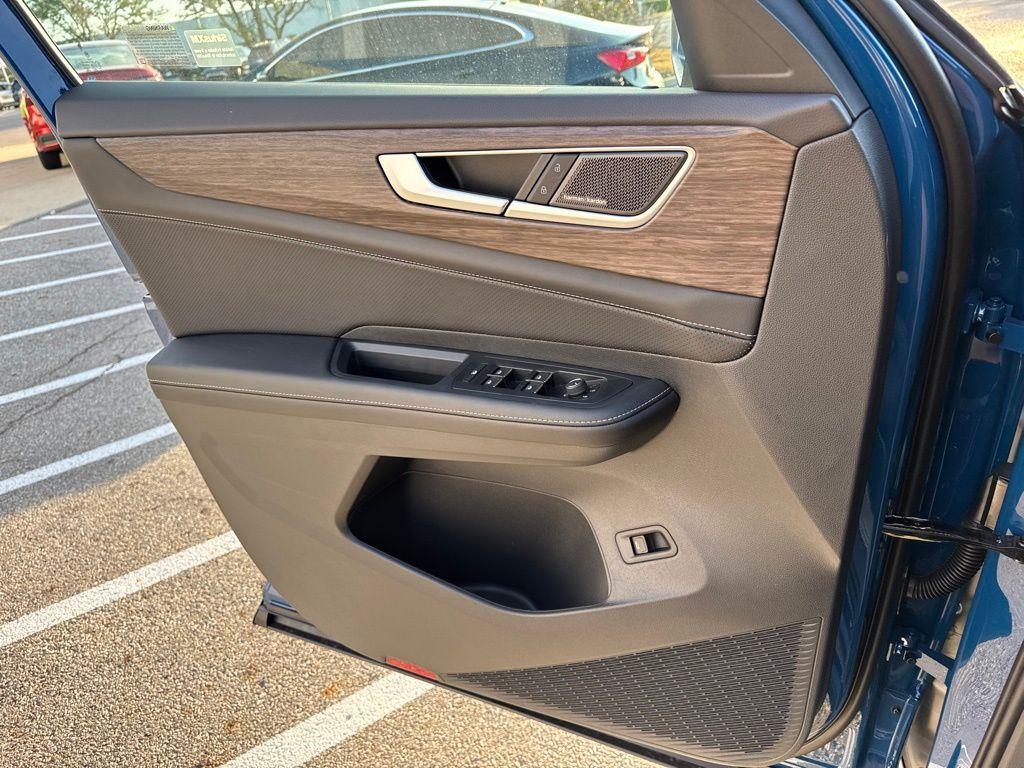 new 2026 Volkswagen Atlas car, priced at $55,837