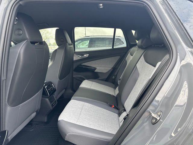 new 2025 Volkswagen ID.4 car, priced at $45,301