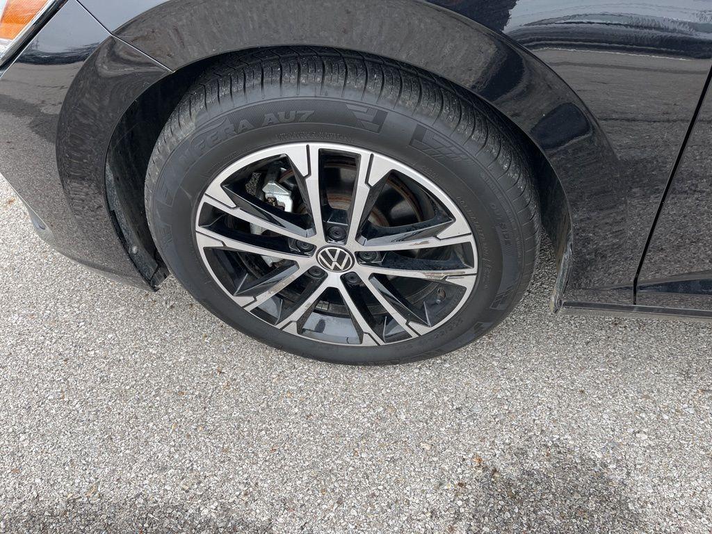 used 2024 Volkswagen Jetta car, priced at $20,733