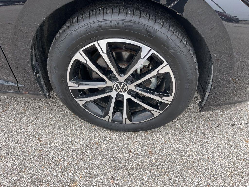 used 2024 Volkswagen Jetta car, priced at $20,733