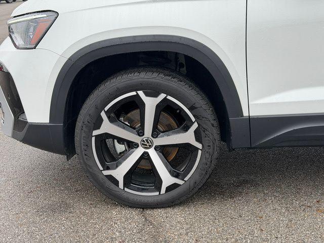 new 2025 Volkswagen Taos car, priced at $30,365