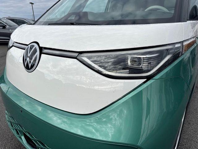 new 2025 Volkswagen ID. Buzz car, priced at $67,690