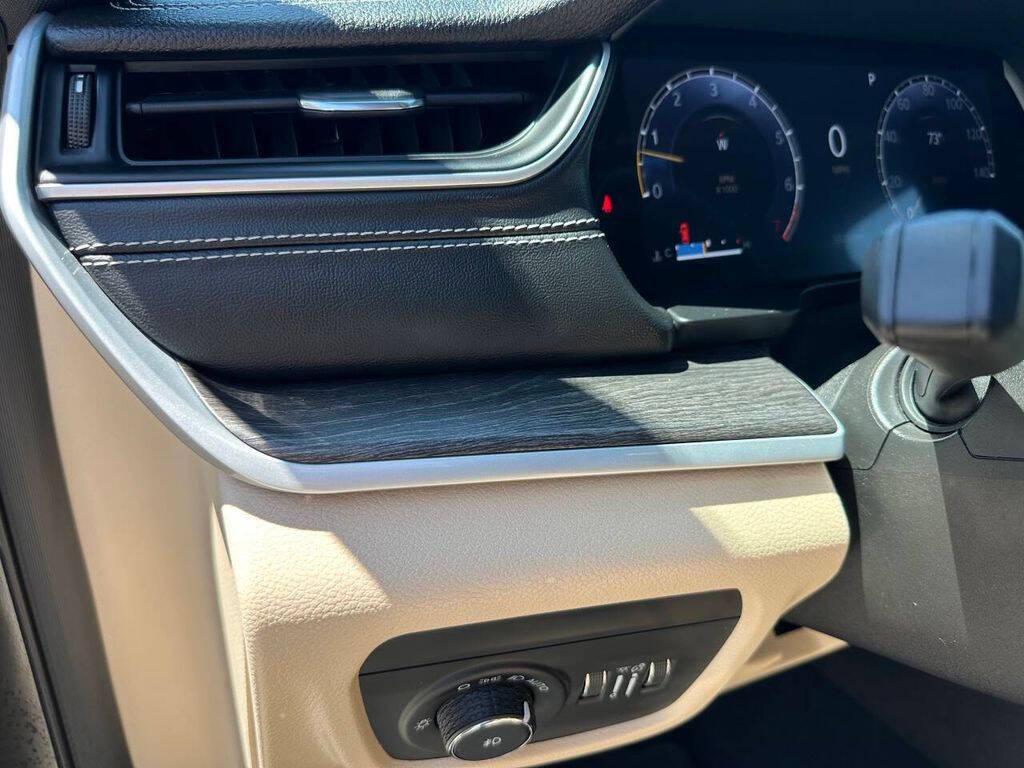 used 2024 Jeep Grand Cherokee car, priced at $38,988
