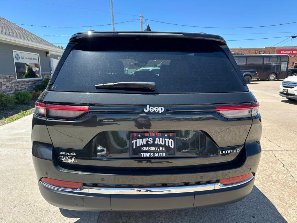 used 2024 Jeep Grand Cherokee car, priced at $39,249