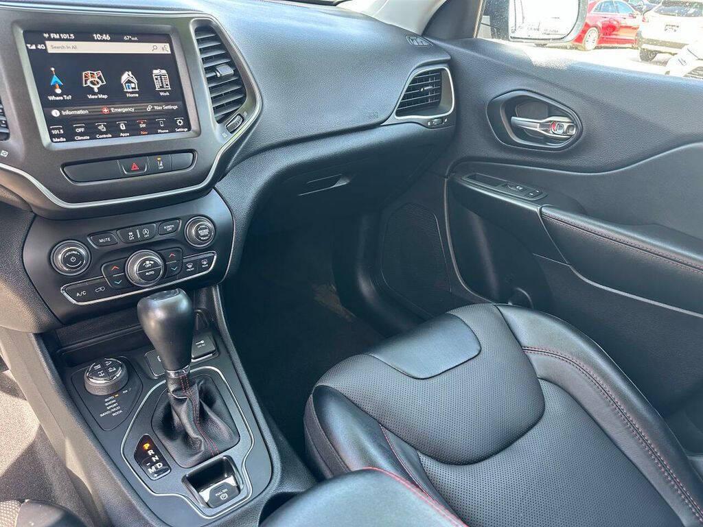 used 2022 Jeep Cherokee car