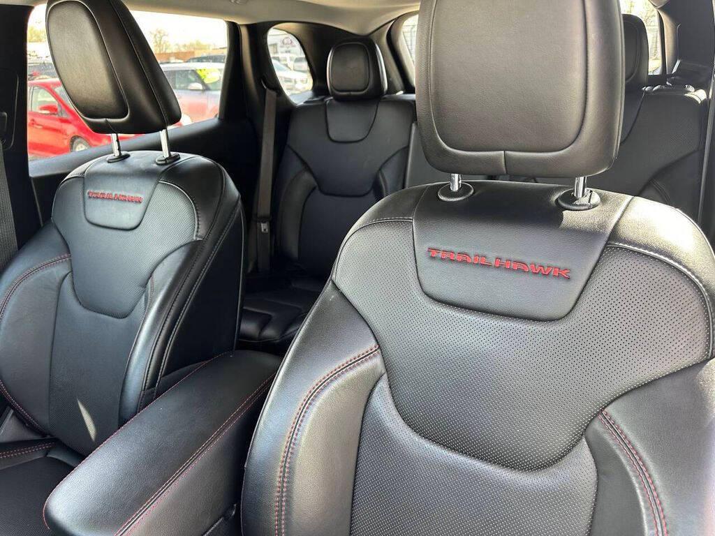 used 2022 Jeep Cherokee car