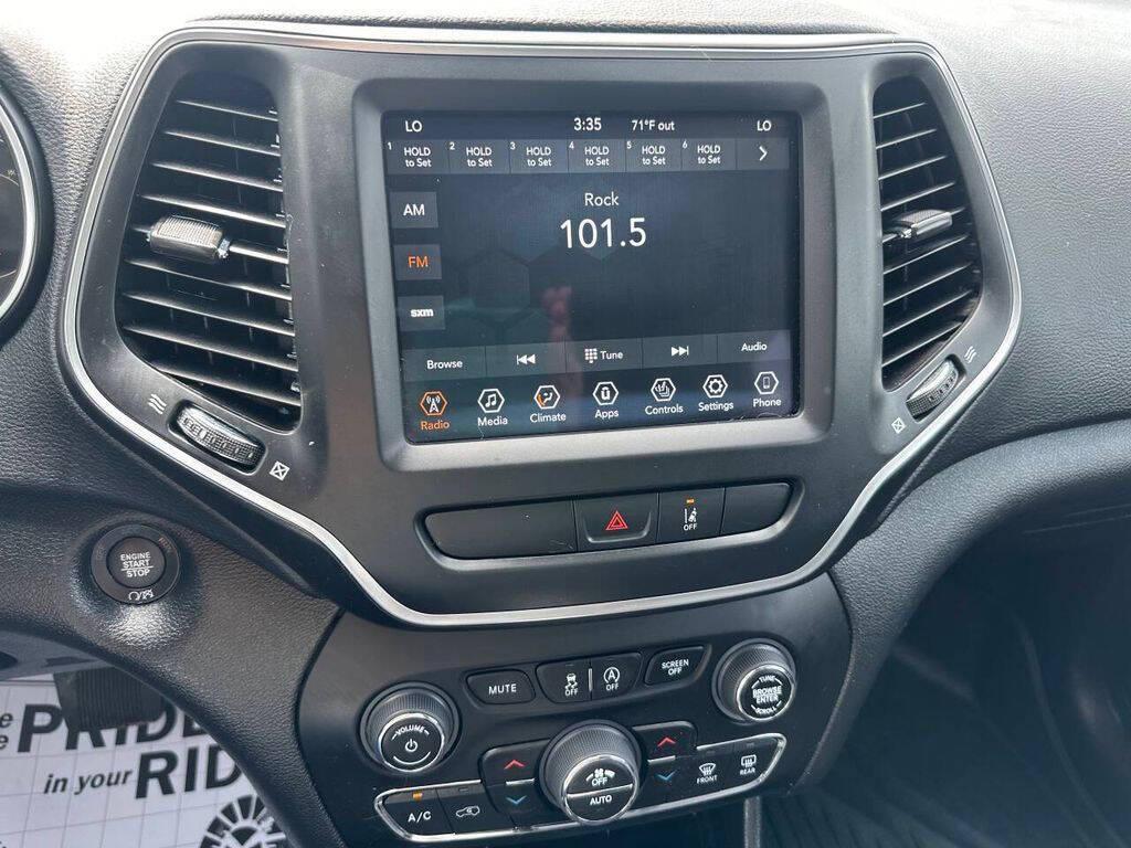 used 2022 Jeep Cherokee car
