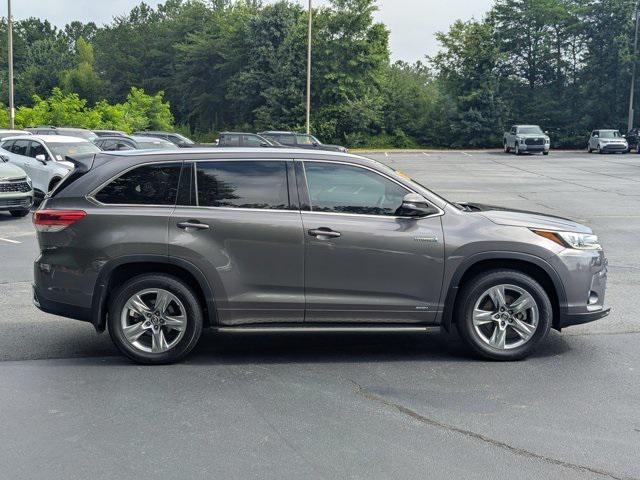 used 2018 Toyota Highlander Hybrid car, priced at $25,497