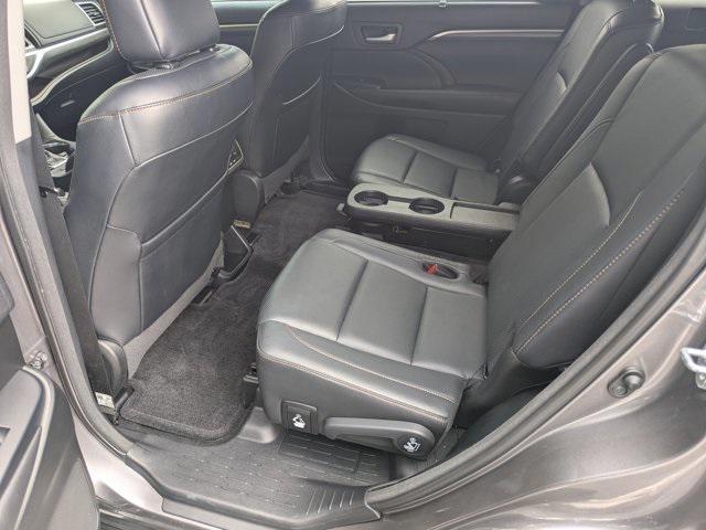 used 2018 Toyota Highlander Hybrid car, priced at $25,497
