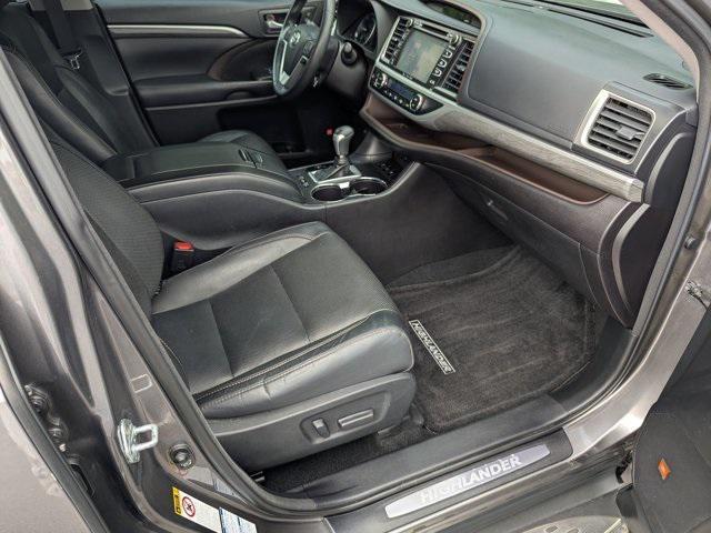 used 2018 Toyota Highlander Hybrid car, priced at $25,497