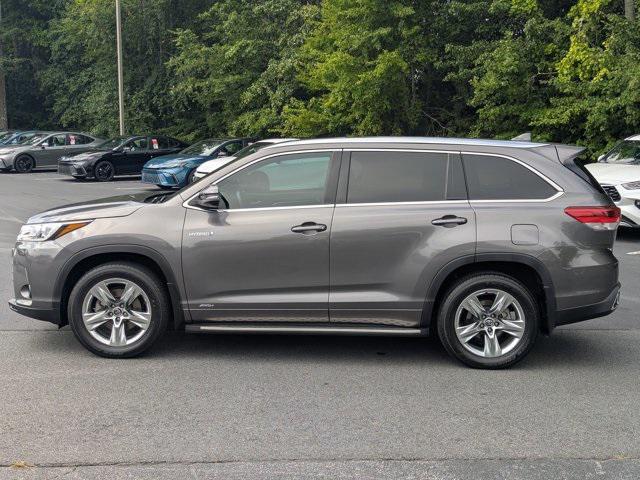 used 2018 Toyota Highlander Hybrid car, priced at $25,497