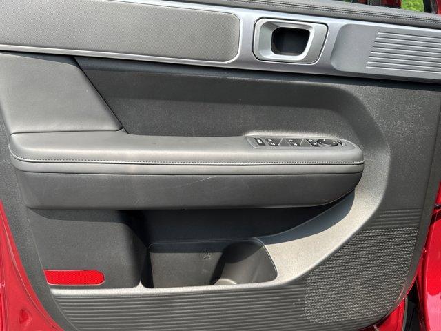 used 2025 Hyundai Santa Fe car, priced at $35,777