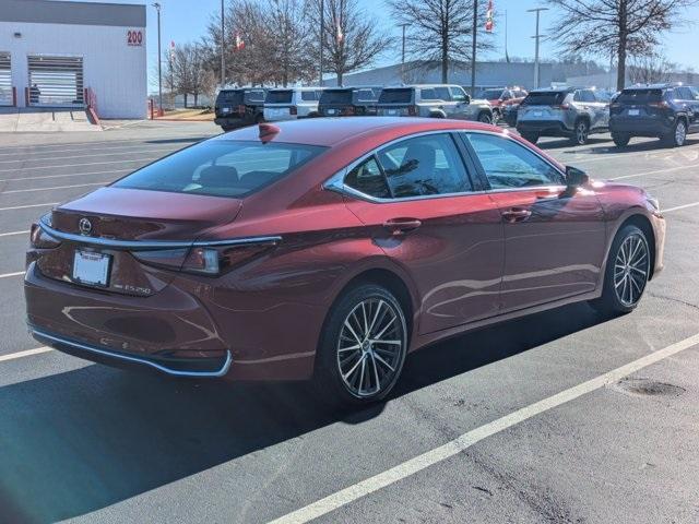 used 2024 Lexus ES 250 car, priced at $40,777