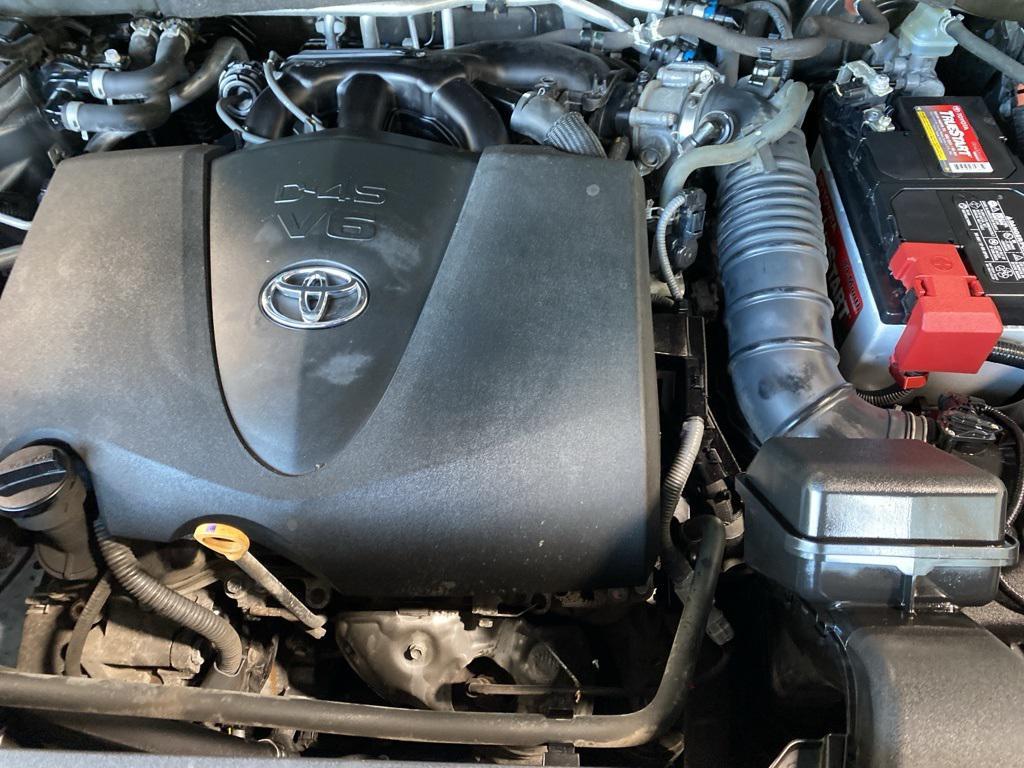 used 2020 Toyota Highlander car, priced at $27,789