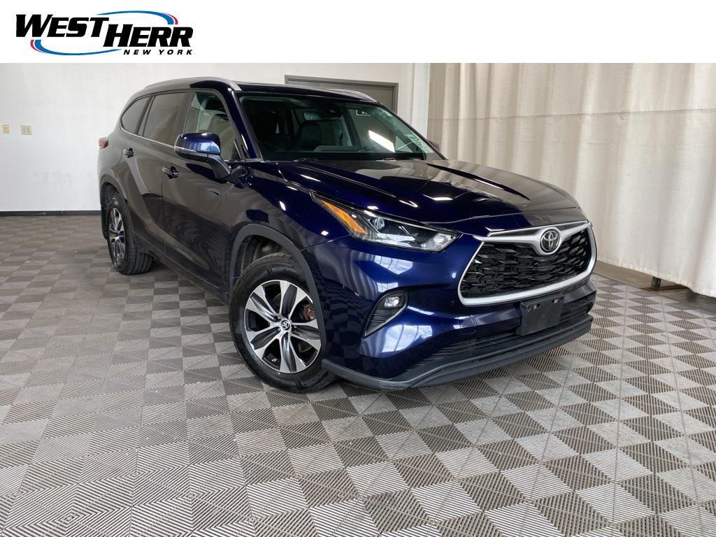 used 2023 Toyota Highlander car, priced at $35,761