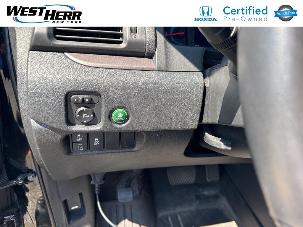 used 2022 Honda Pilot car, priced at $36,107