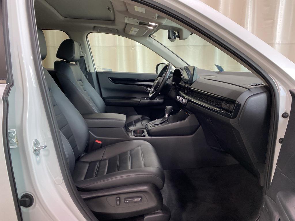 used 2023 Honda CR-V car, priced at $30,556
