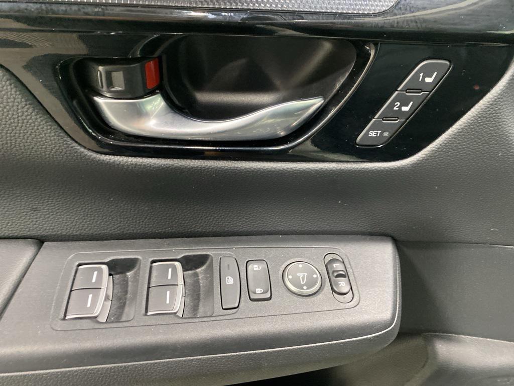 used 2023 Honda CR-V car, priced at $30,556