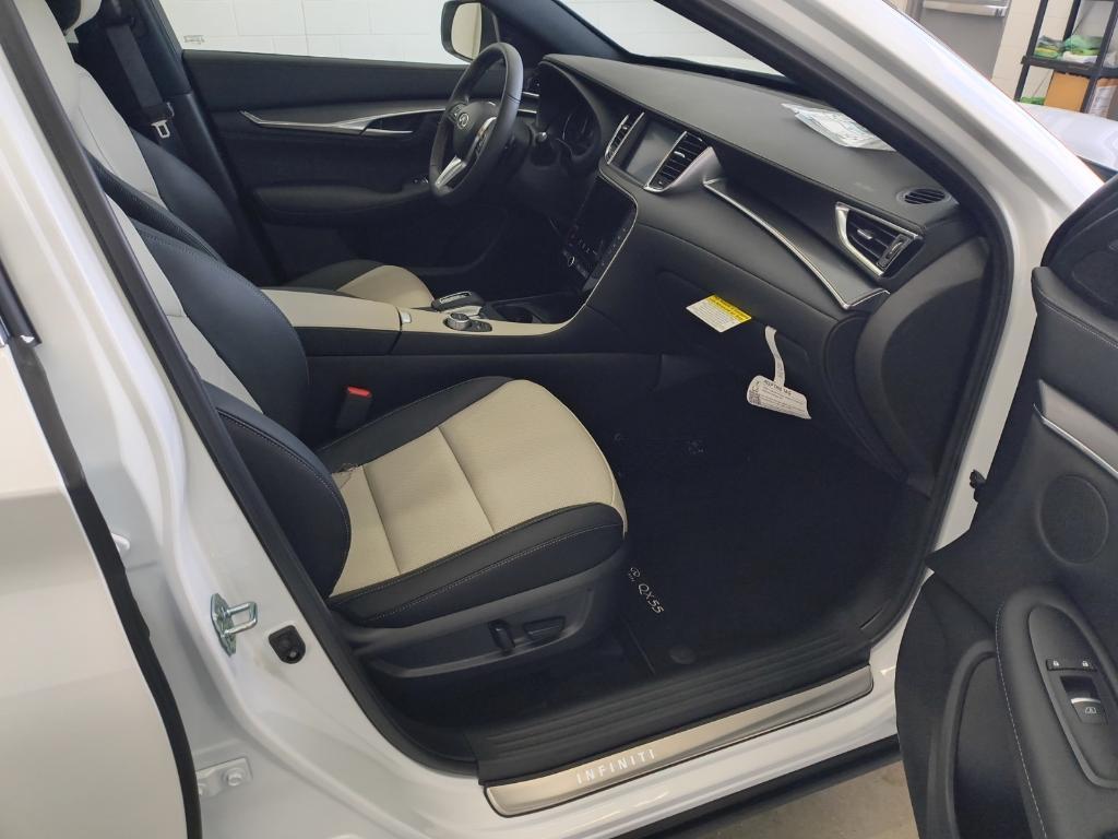 new 2025 INFINITI QX55 car, priced at $51,213