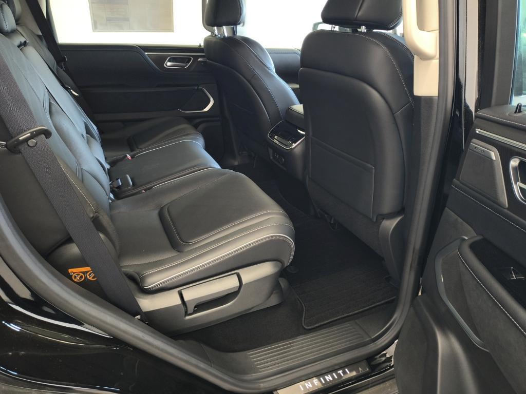 new 2025 INFINITI QX80 car, priced at $85,100
