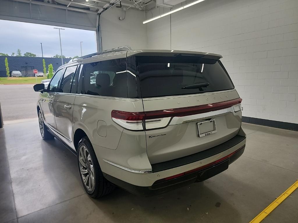 used 2024 Lincoln Navigator L car, priced at $81,995