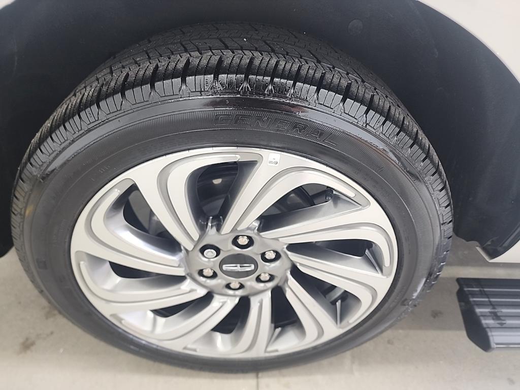 used 2024 Lincoln Navigator L car, priced at $81,995