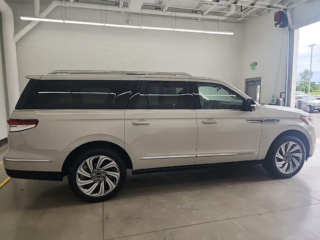 used 2024 Lincoln Navigator L car, priced at $81,995
