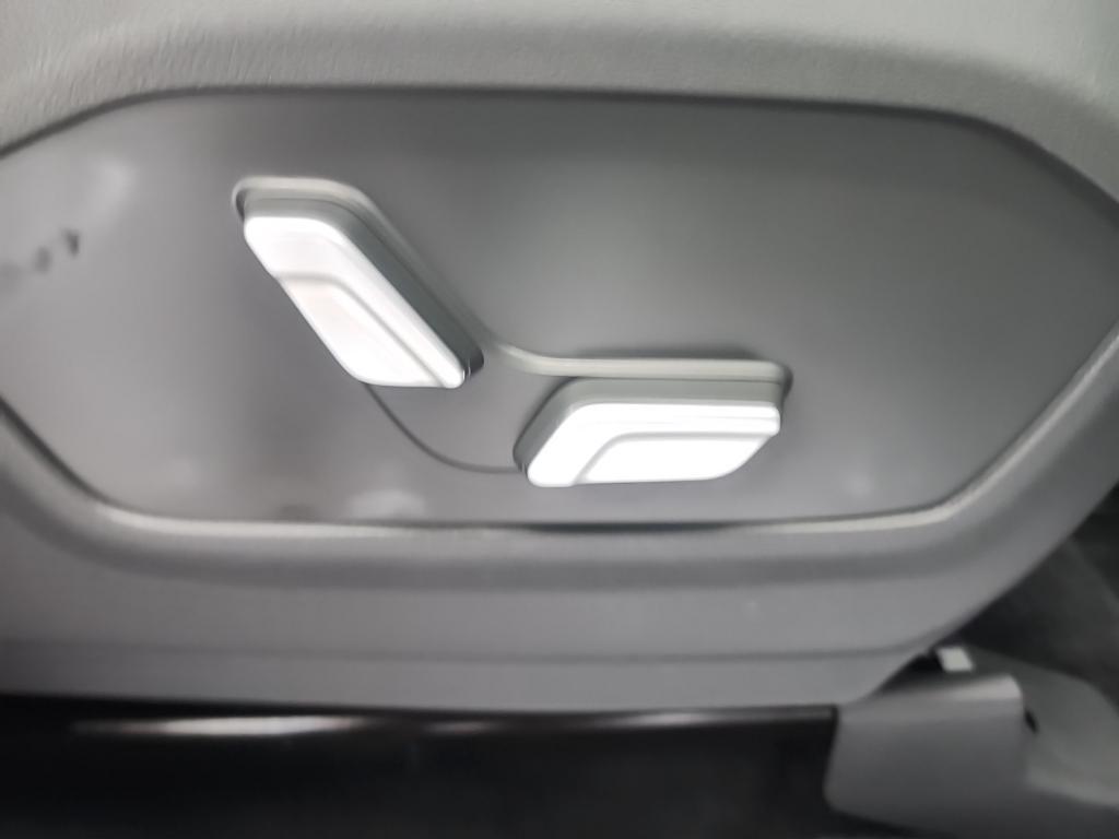 used 2025 Hyundai Santa Fe car, priced at $41,295