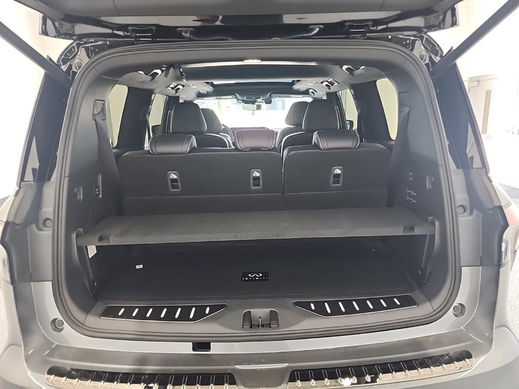 new 2026 INFINITI QX80 car, priced at $114,115