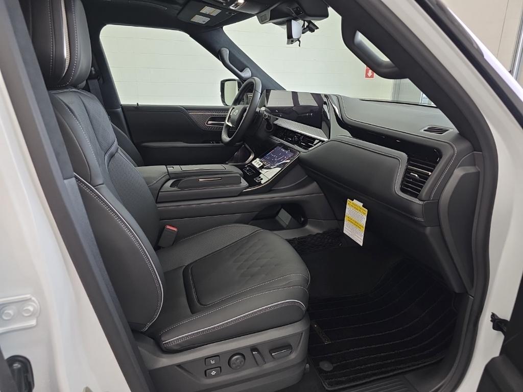 new 2026 INFINITI QX80 car, priced at $104,920