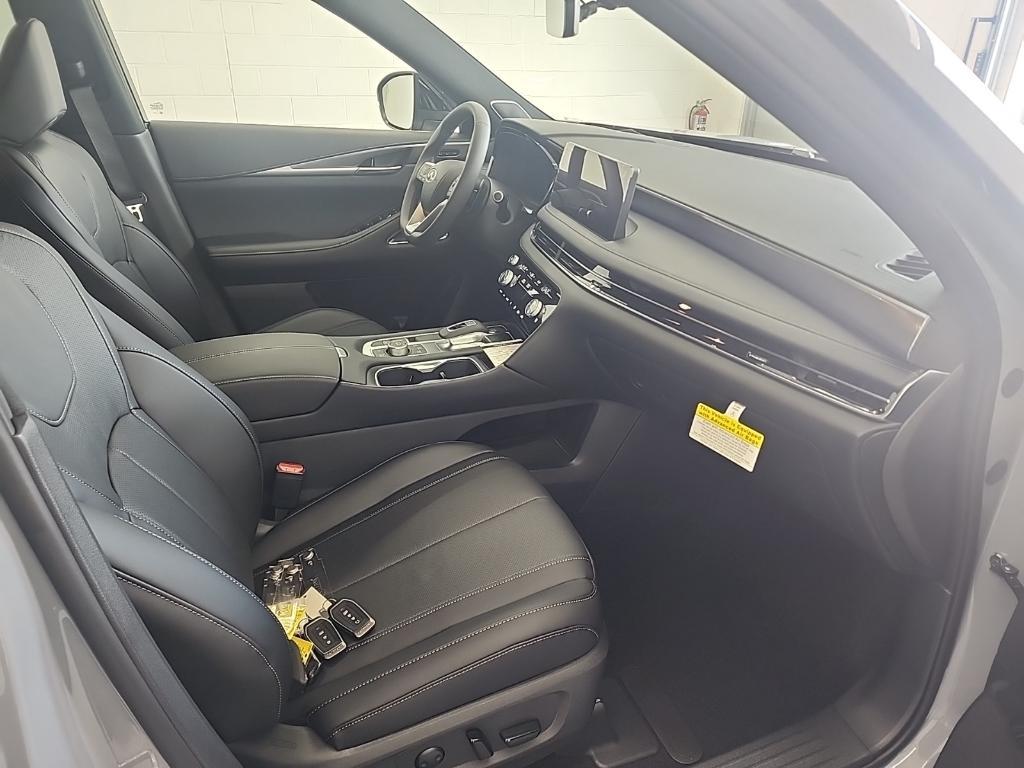 new 2025 INFINITI QX60 car, priced at $57,942