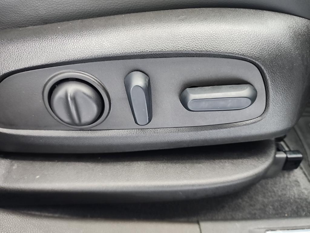 used 2022 GMC Acadia car, priced at $27,187